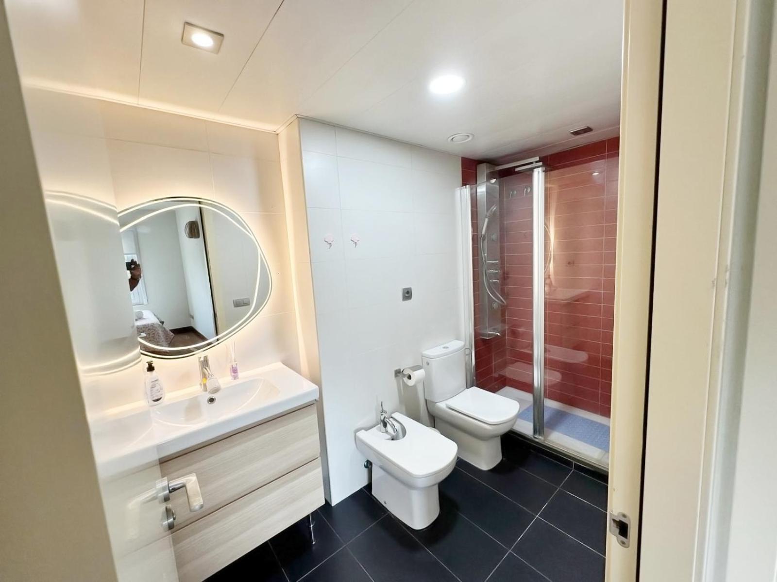 Top Family Forum Barcelona Con Piscina, Parking Y Playa A 5Min Sant Adria de Besos Exterior photo